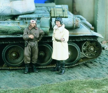 1/35 model komplet smolo kit 1:35 Sovjetski Tank Vojakov